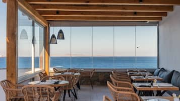 Desayuno a la carta incluido todos los días