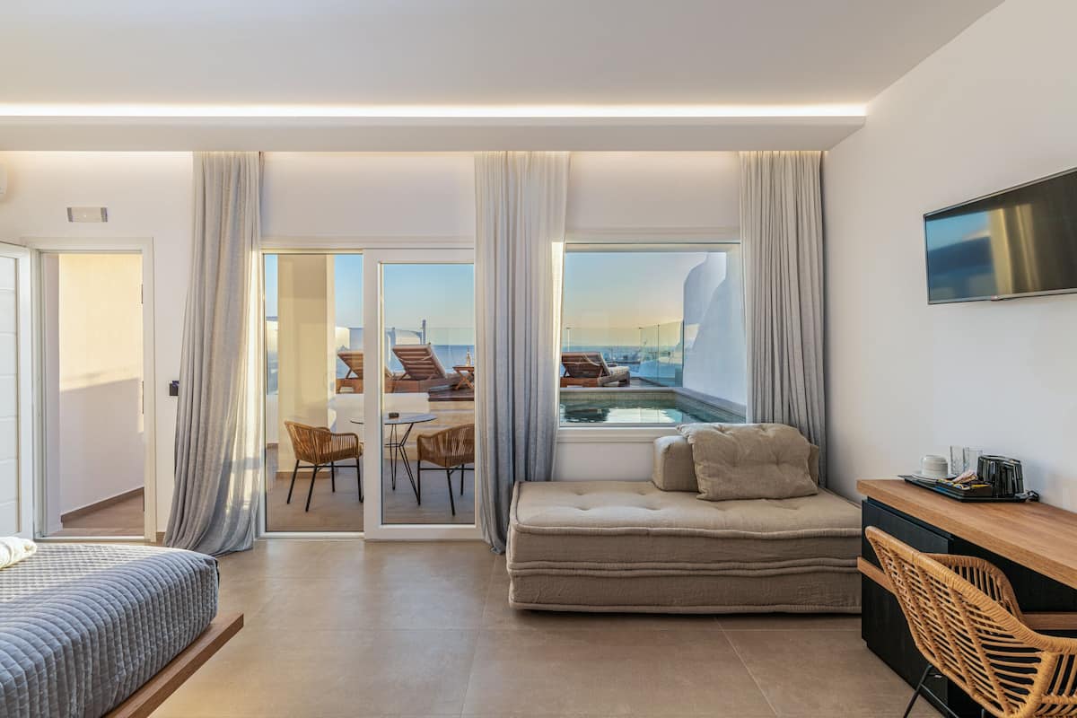 Junior Suite, Private Pool, Sea View | 1 bedroom, Egyptian cotton sheets, premium bedding, pillow-top beds