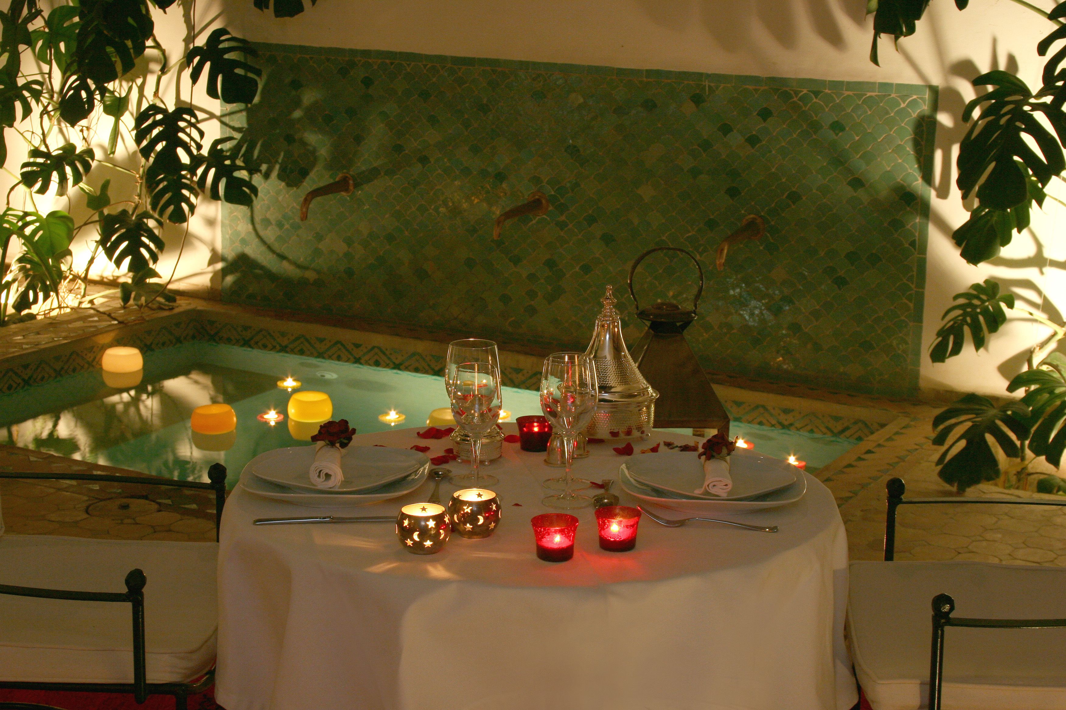 Breakfast, lunch, dinner served; garden views