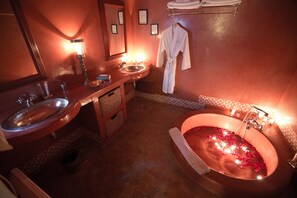 고급 세면용품, 헤어드라이어, 목욕가운, 타월