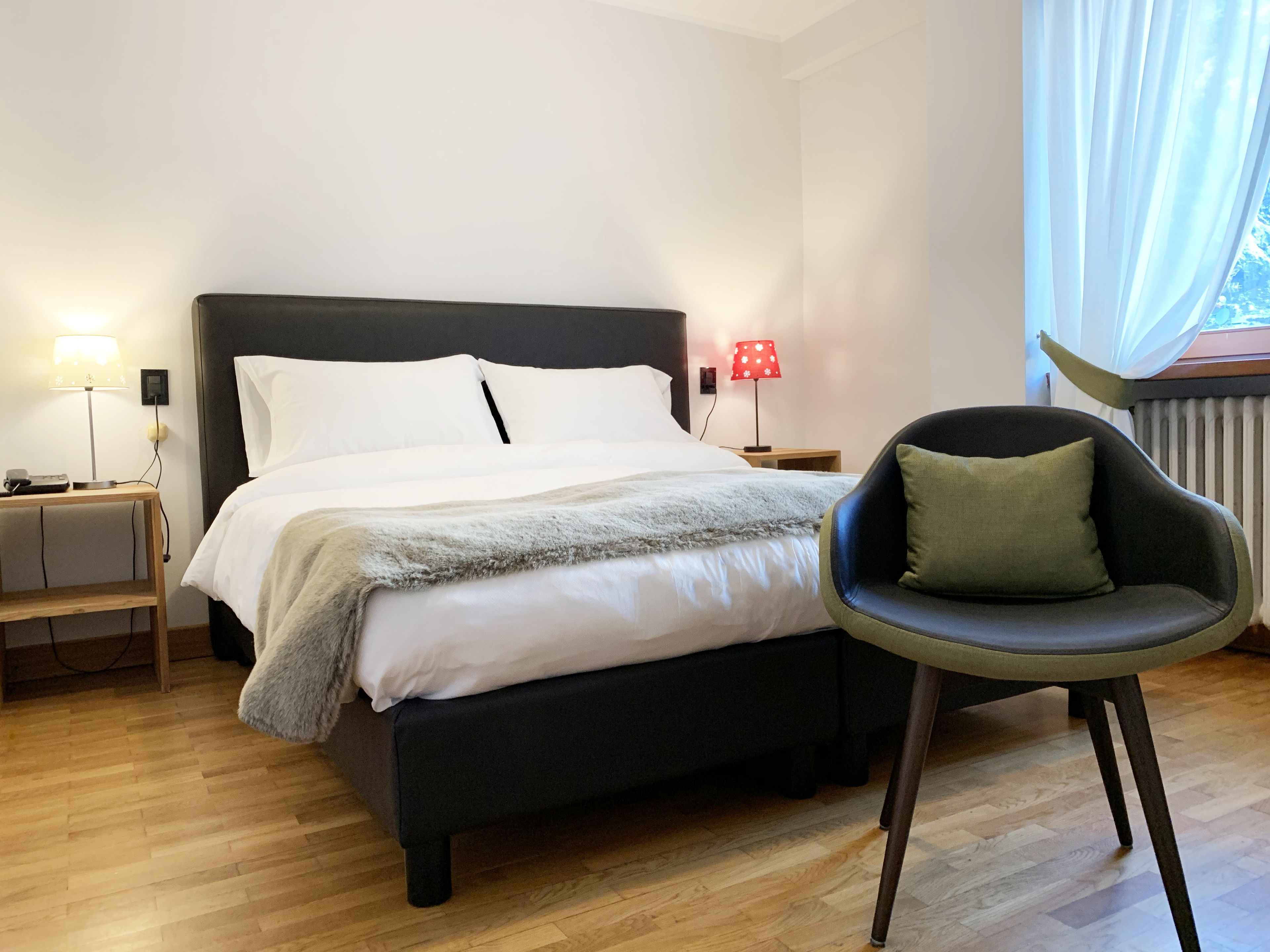 double or twin room | minibar, in-room safe, desk, free wifi