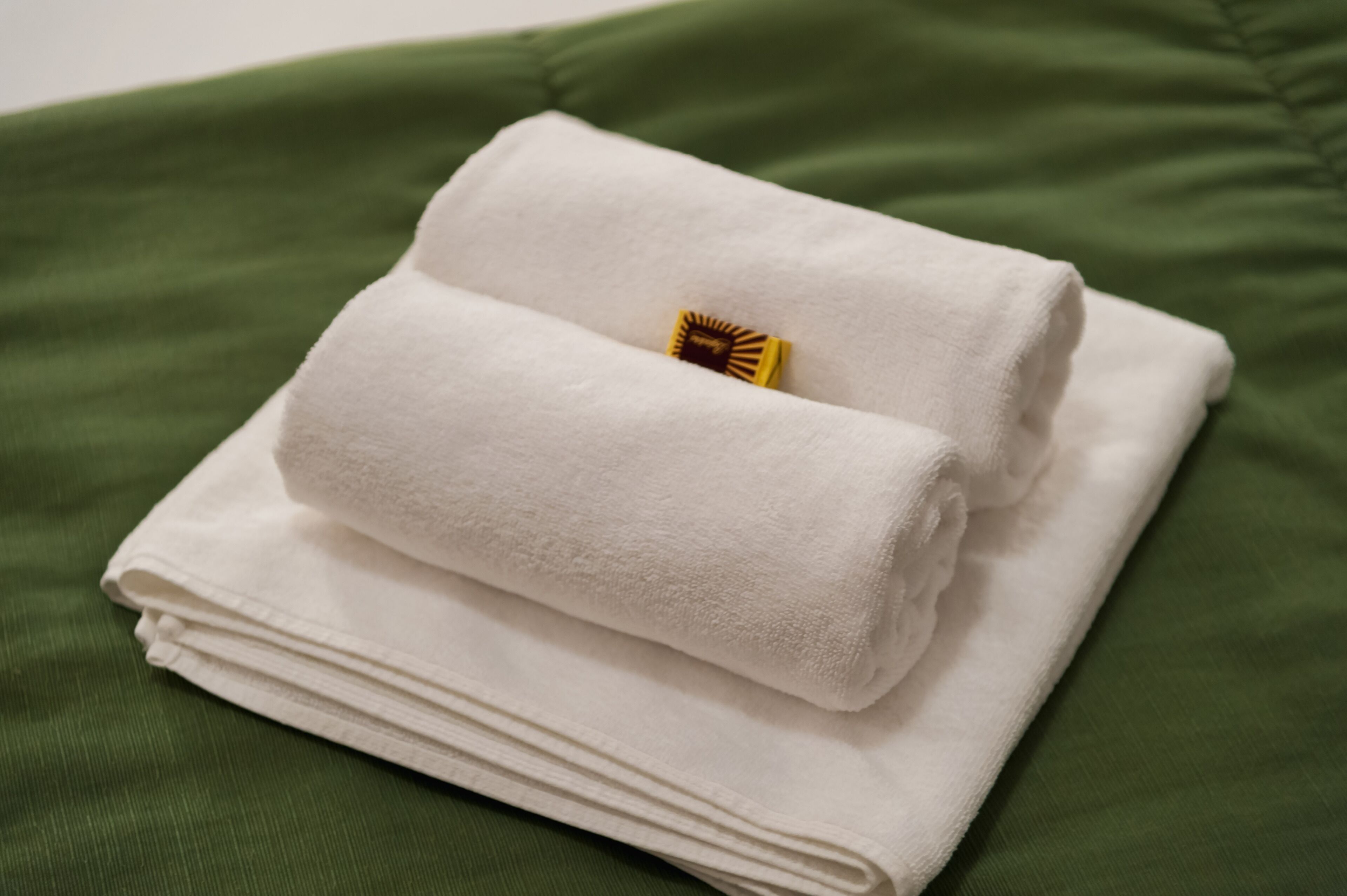 single room | 1 bedroom, minibar, in-room safe, desk