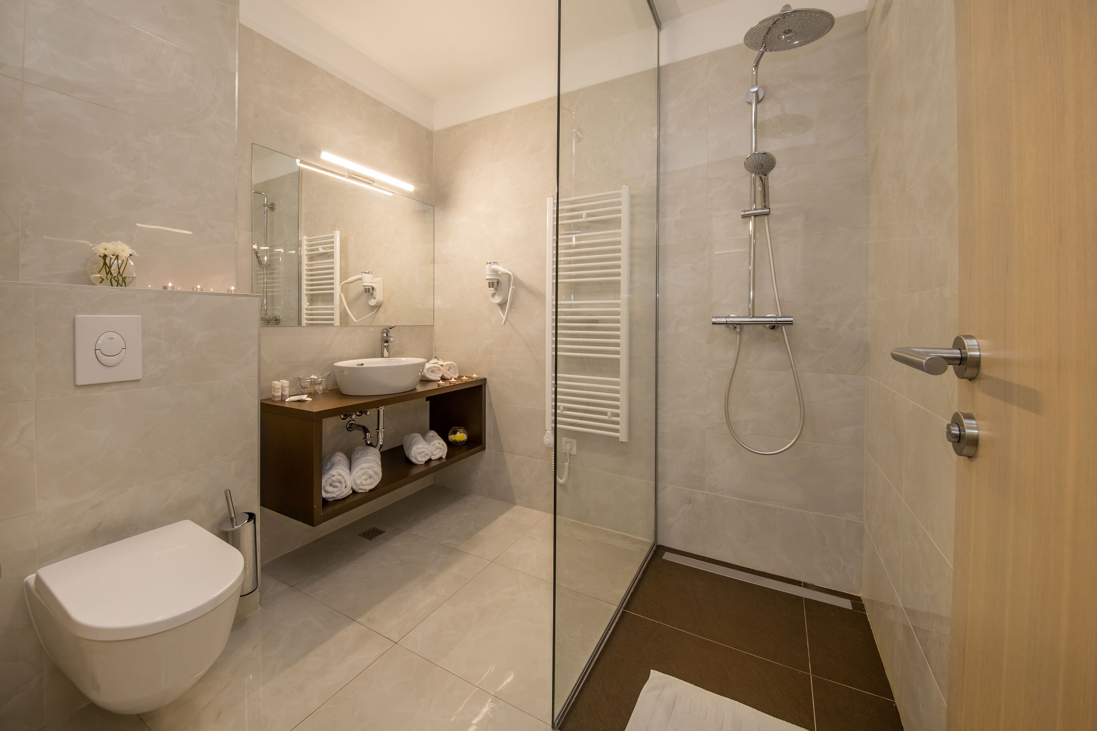 standard double or twin room, annex building | bathroom | hair dryer, bathrobes, towels
