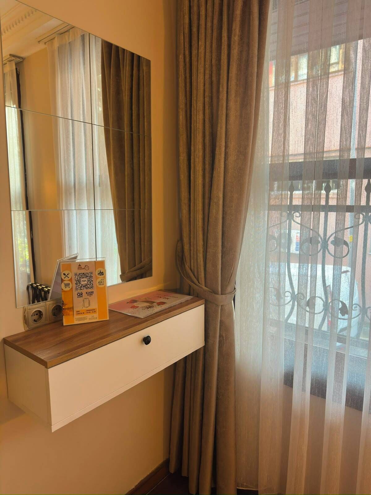 Photo - Sphendon Hotel