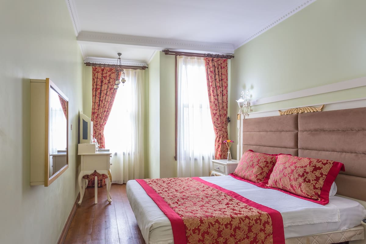 1 bedroom, minibar, in-room safe, desk