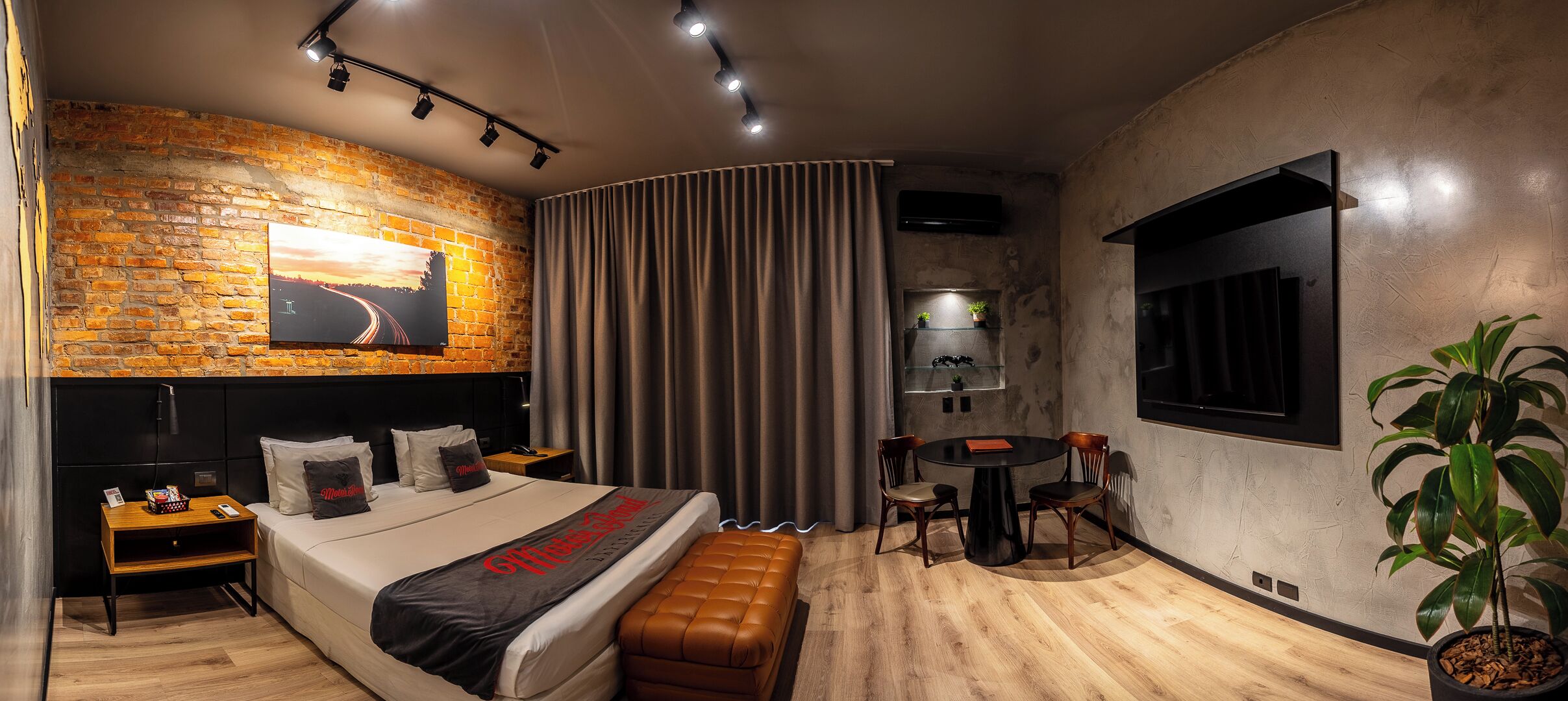 Suite Studio Exclusive