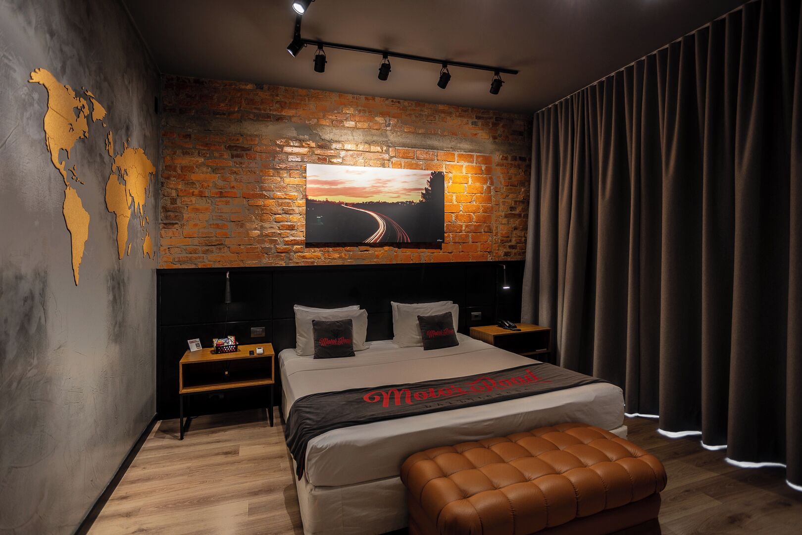 Exclusieve studio suite | Hypoallergeen beddengoed, een minibar, een kluis op de kamer, een bureau