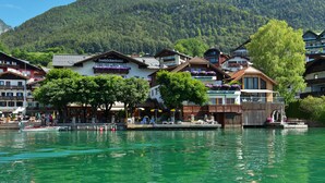 Lake - Seeboeckenhotel Zum Weissen Hirschen (Sankt Wolfgang im Salzkammergut)