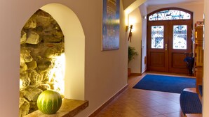 Interior detail - Seeboeckenhotel Zum Weissen Hirschen (Sankt Wolfgang im Salzkammergut)