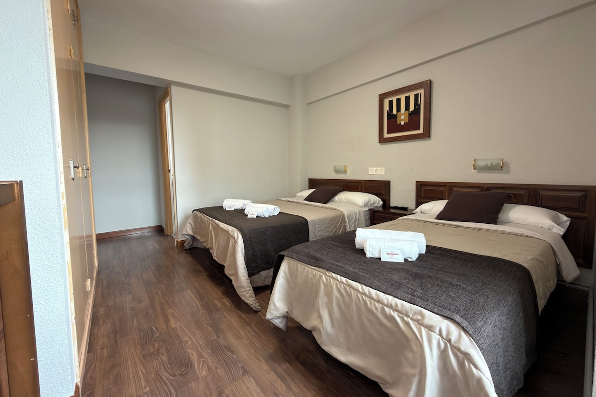 Habitación familiar | Escritorio y wifi gratis
