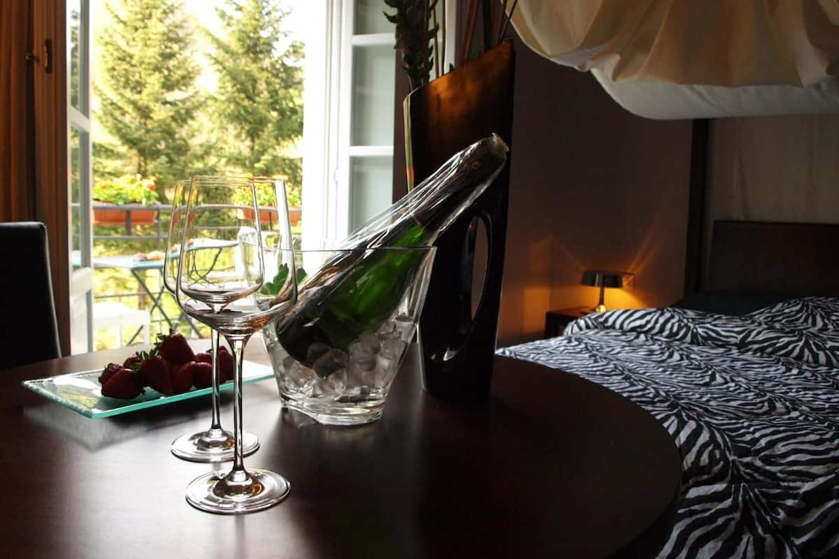 minibar, in-room safe, soundproofing, free cots/infant beds