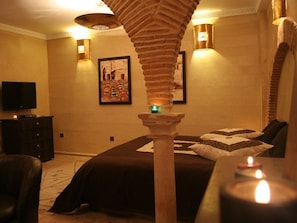 Family Suite, Private Bathroom