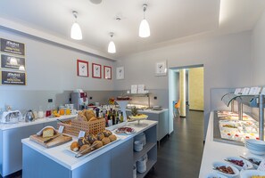 Gratis frukostbuffé varje dag
