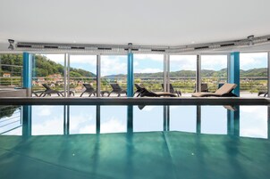 Indoor pool, seasonal outdoor pool, sun loungers
