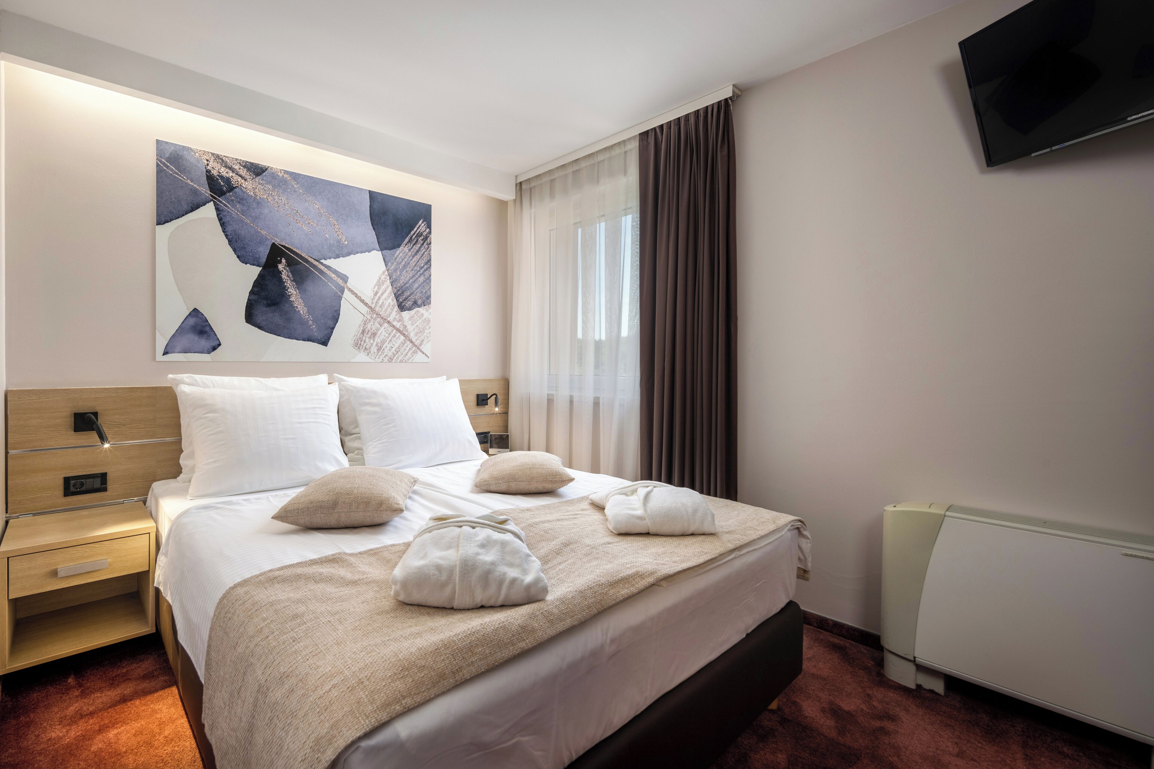 spa luxury suite | select comfort beds, minibar, in-room safe, desk