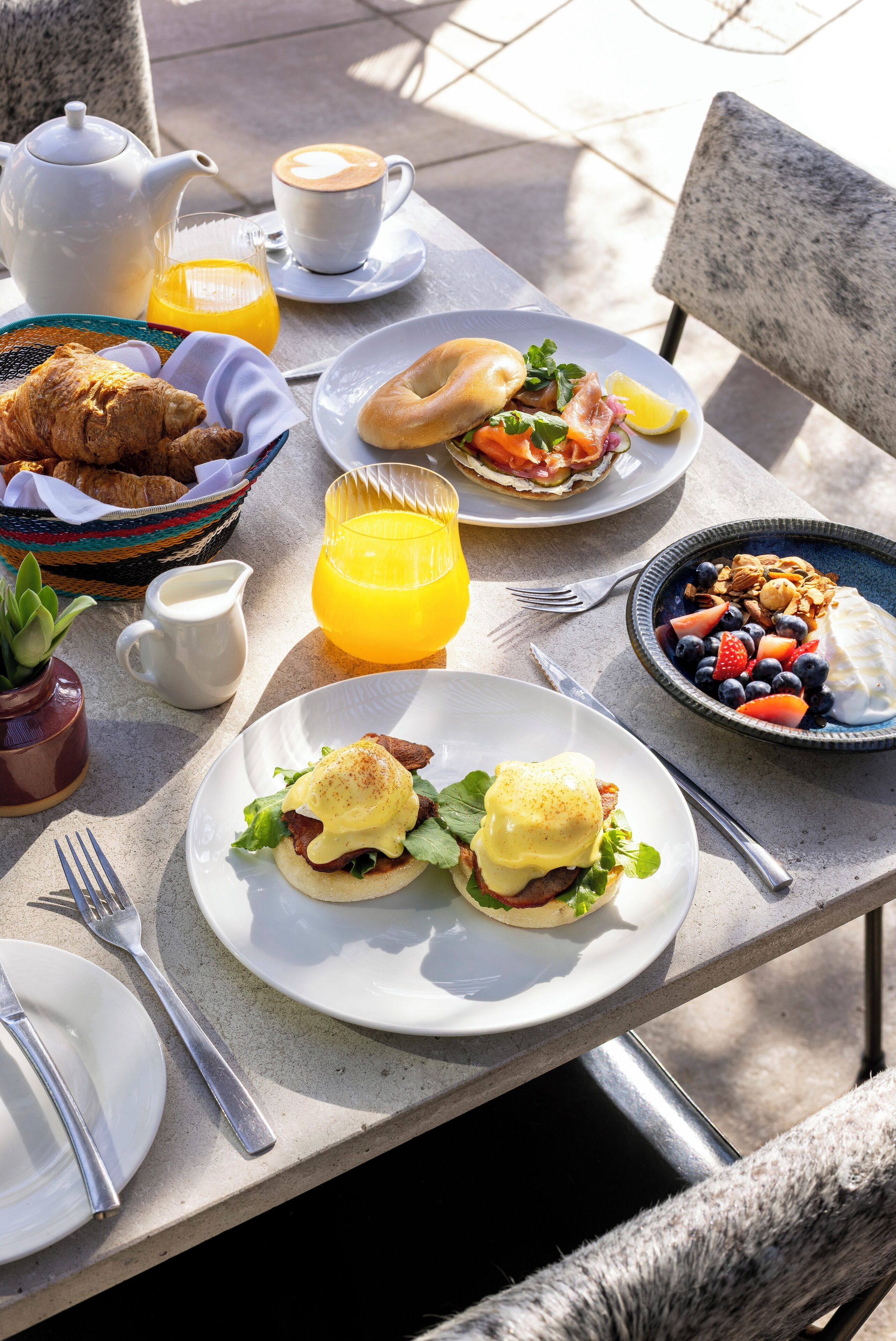 daily full breakfast for a fee