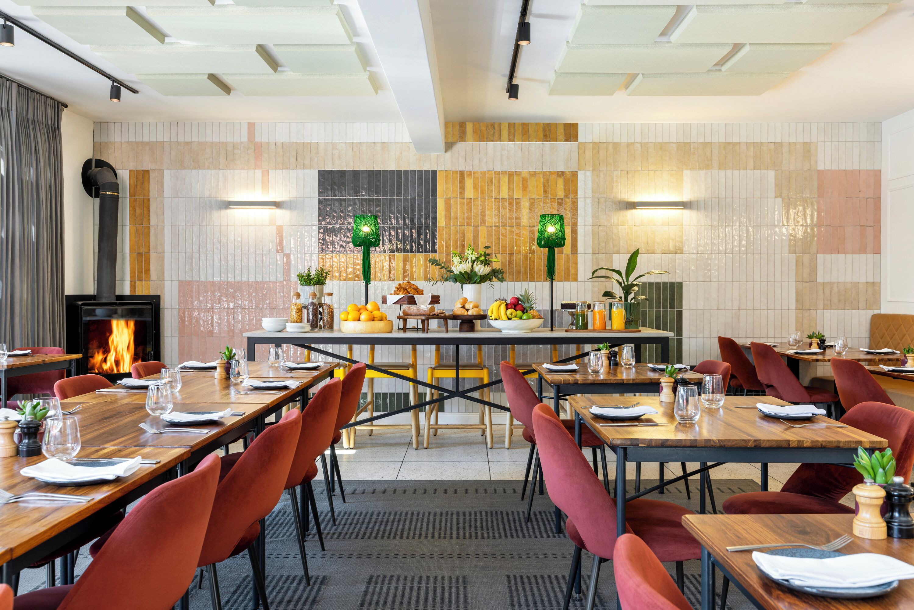 daily full breakfast for a fee