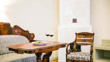 Suite, Sauna, City View