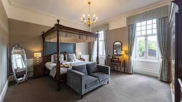 Junior Suite | Premium bedding, desk, soundproofing, iron/ironing board