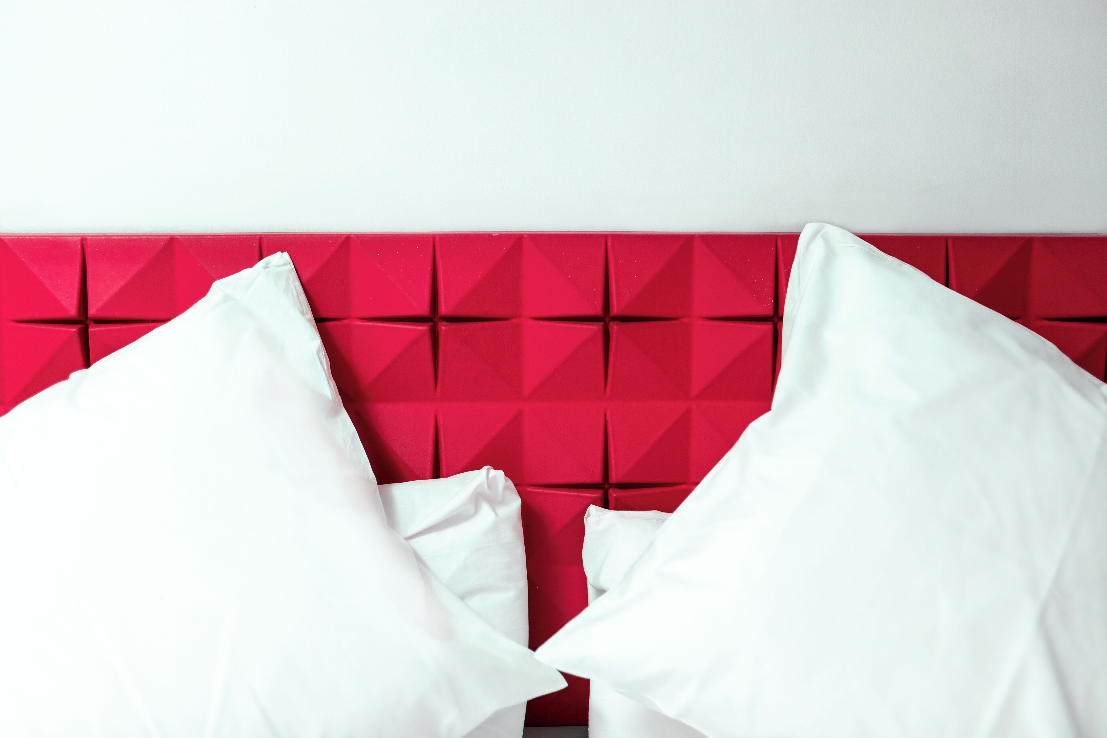 Couette en duvet d'oie, rideaux occultants, fer et planche à repasser