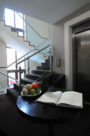 Lobby lounge - Coach House Hotel (Oranmore)