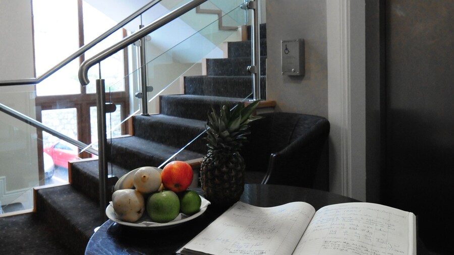 Coach House Hotel