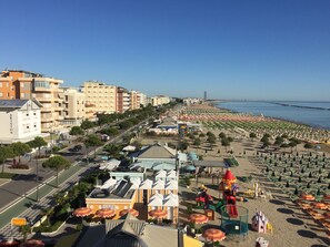 Vista para praia/oceano