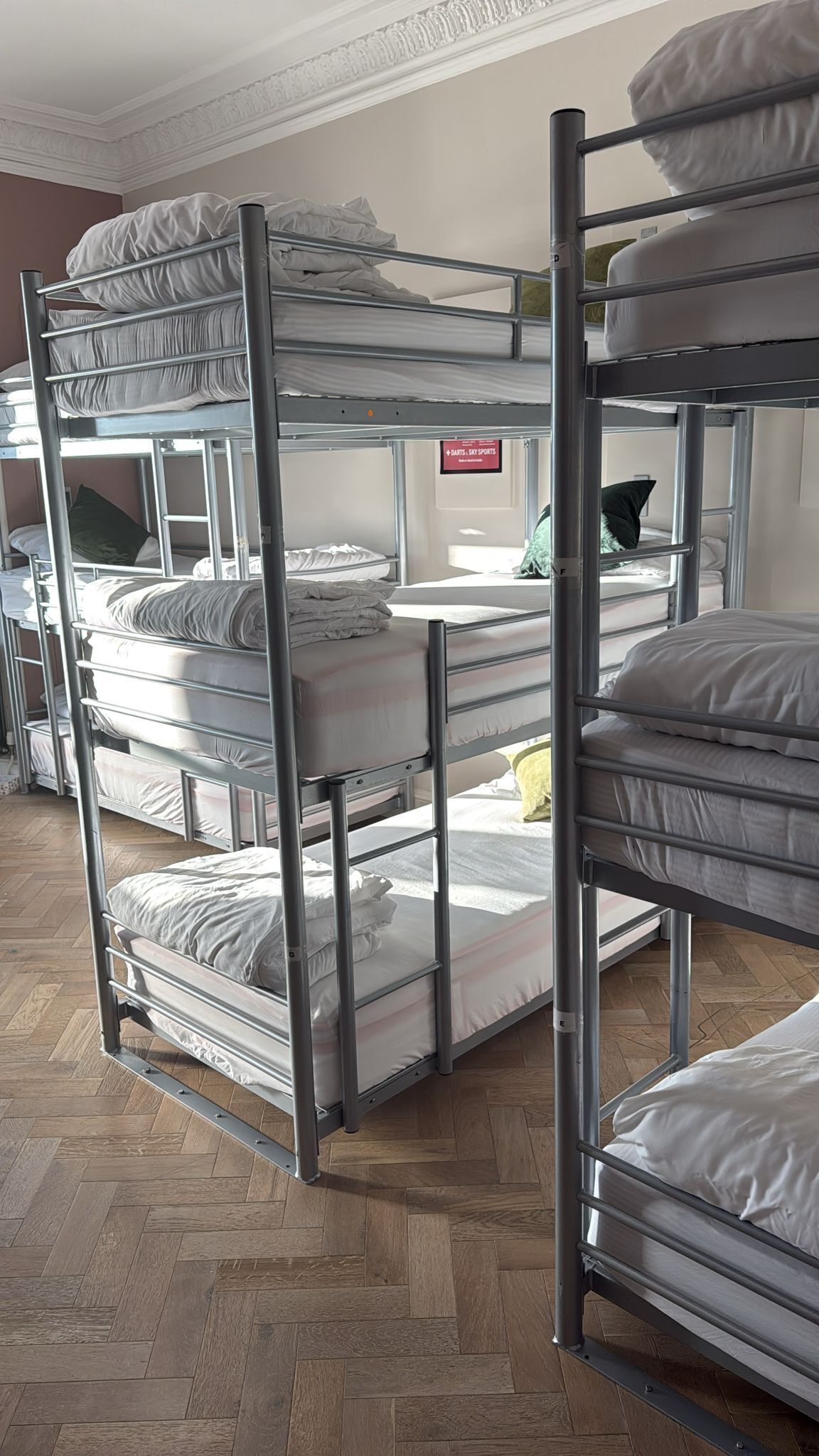 遮光窗帘、熨斗/熨板、免费 WiFi、床单