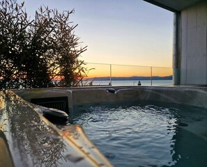 Terrace/patio - West Highland Hotel (Mallaig)