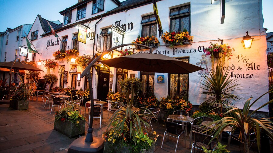 Black Boy Inn