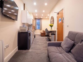 Llety Small Double | Cuisine privée | Cafetière/bouilloire, bouilloire électrique