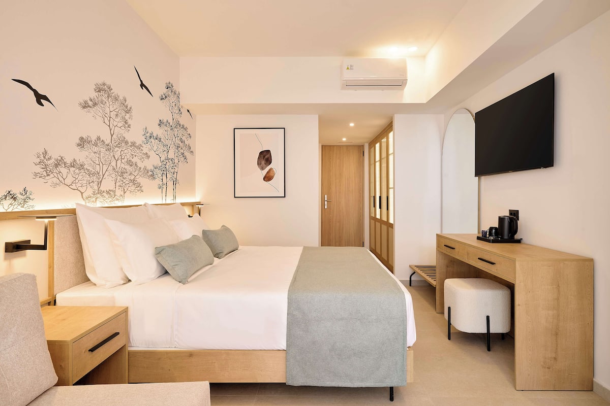 Bungalow, Sea View | 1 bedroom, minibar, individually decorated, individually furnished