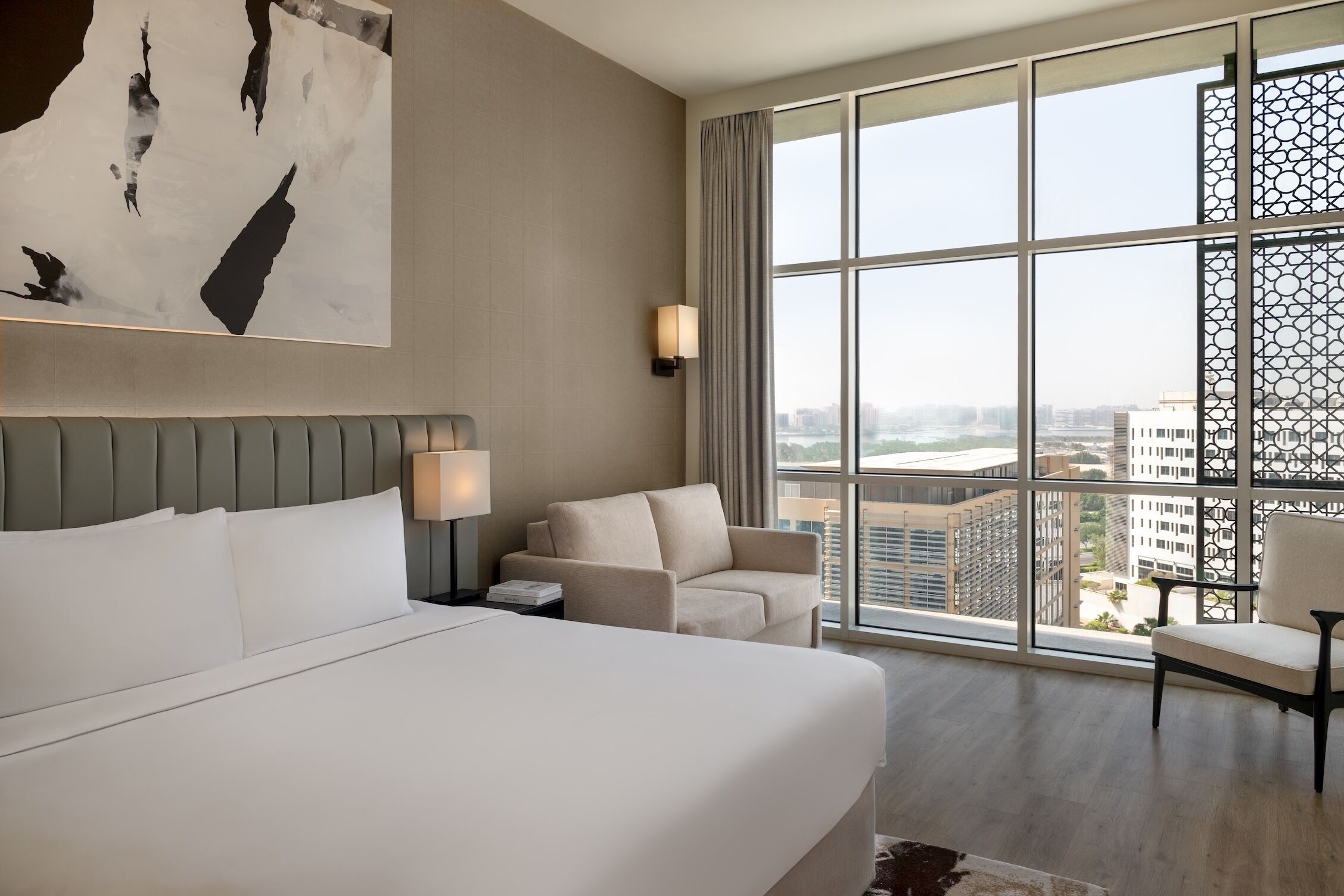 Deluxe Room, 1 King Bed (Plaza View) | Down duvets, in-room safe, blackout curtains, soundproofing