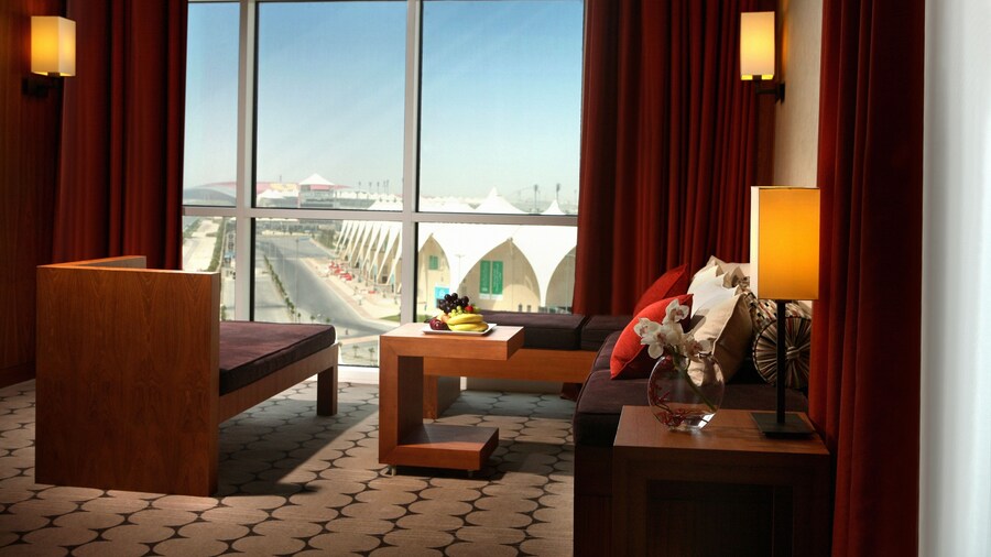 Yas Plaza Marina