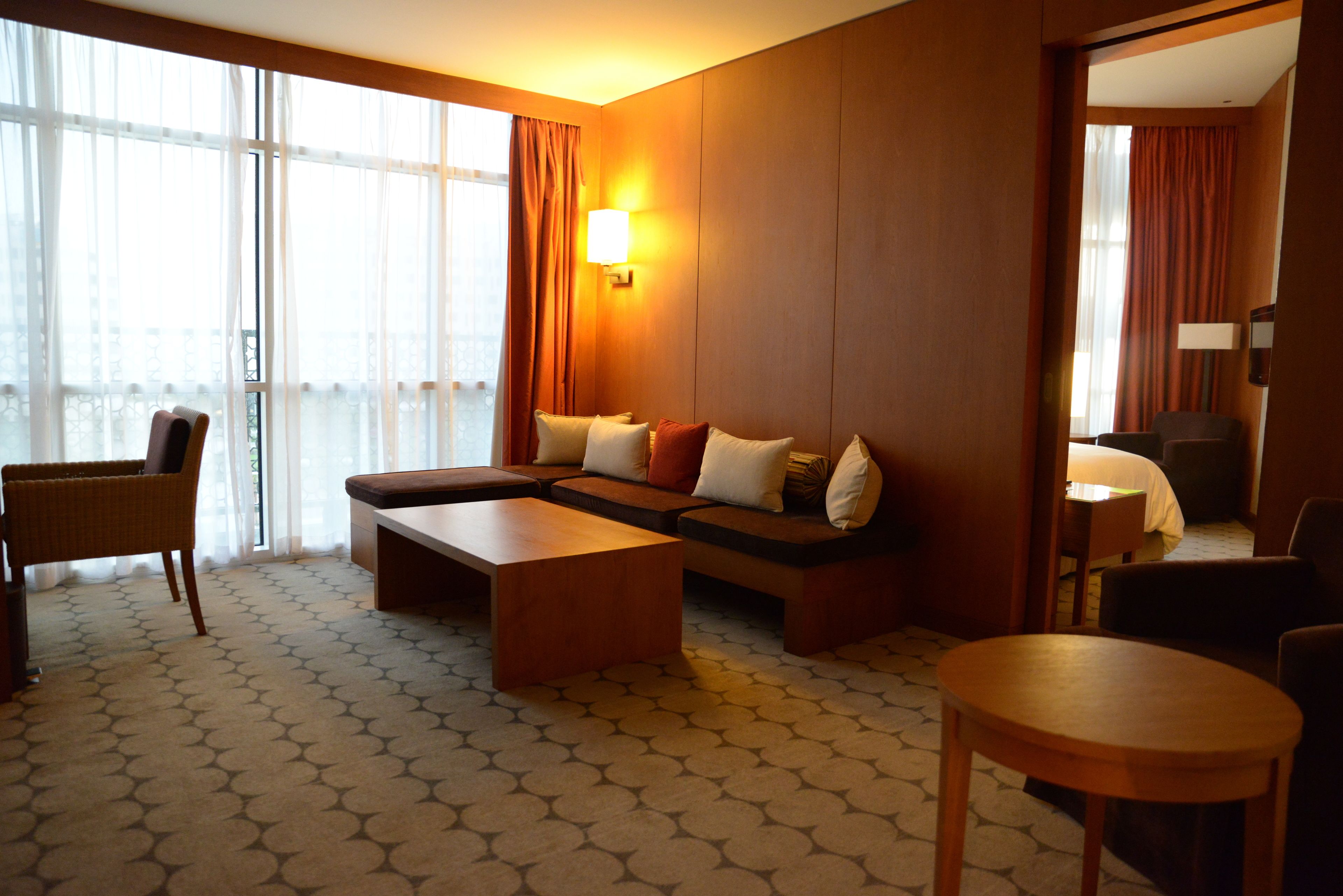 32-Zoll-LCD-Fernseher mit Satellitenempfang, Fernseher