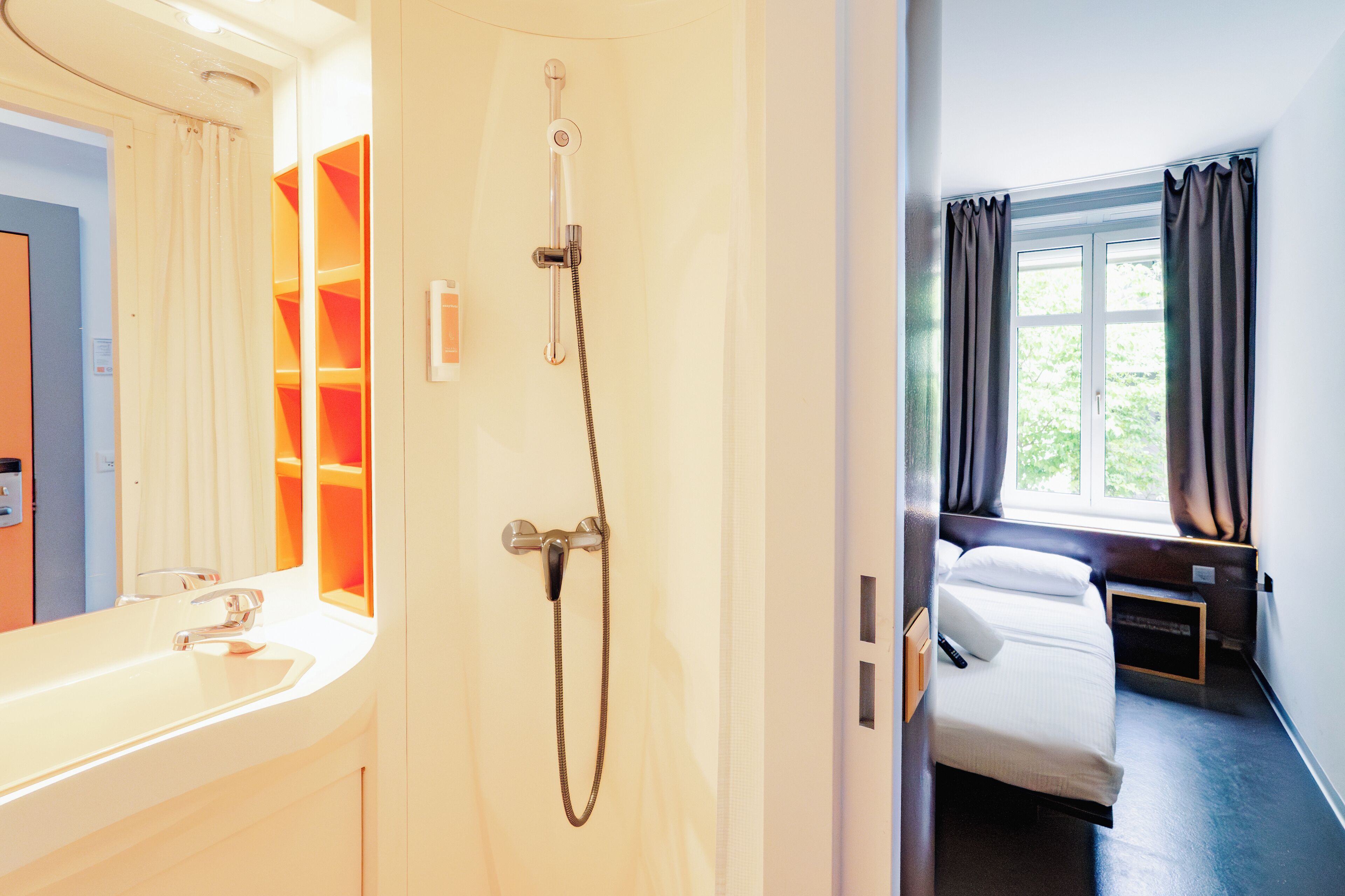 Foto - easyHotel Zürich City Centre