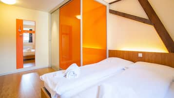 Free WiFi, bed sheets
