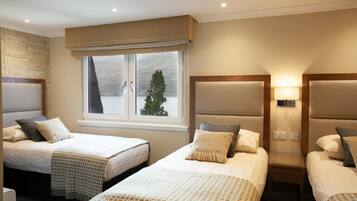 Skrivbord, strykjärn/strykbräda, gratis wi-fi och sängkläder