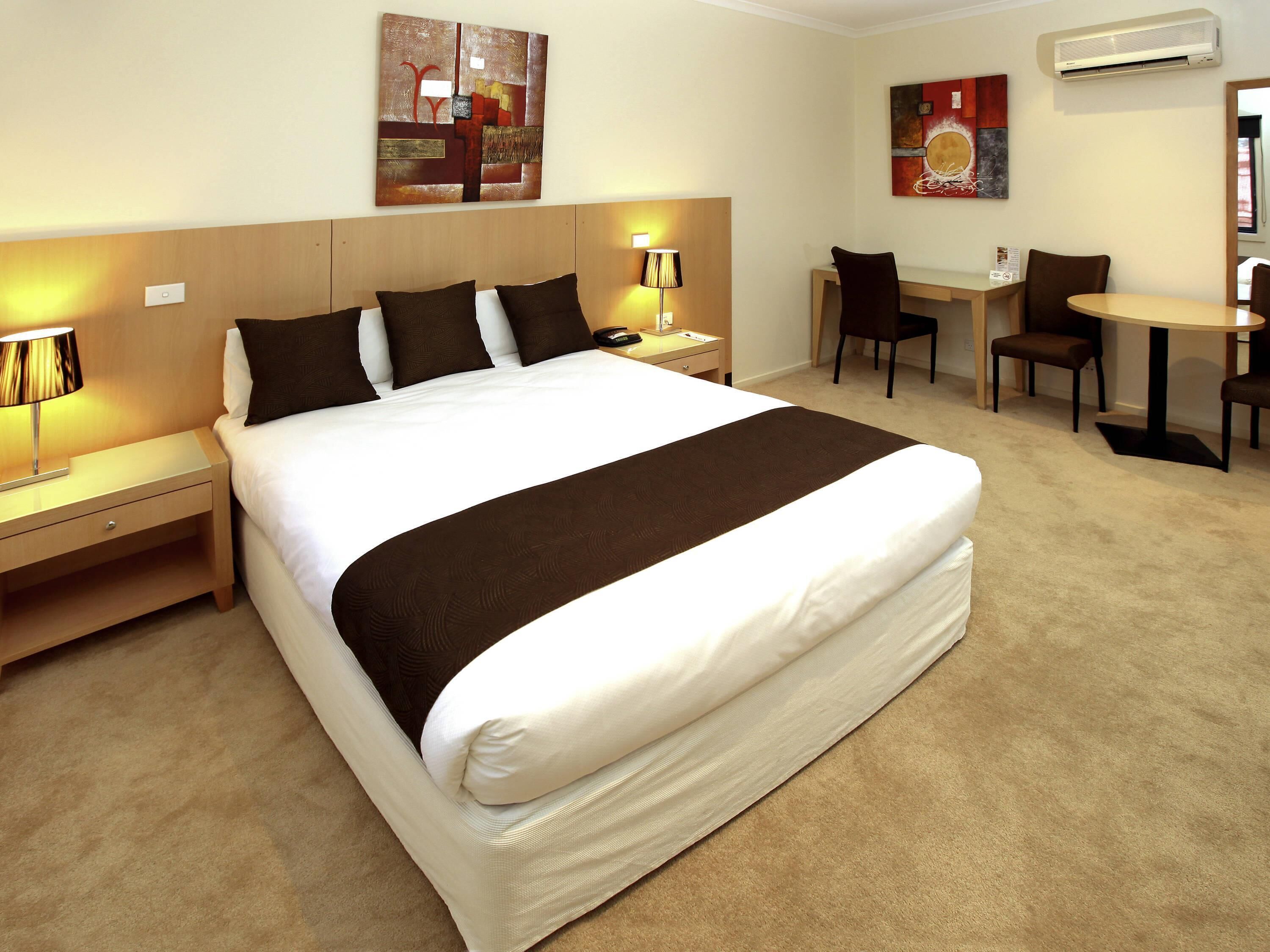 Superior Room, 1 King Bed