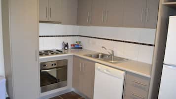 1 bedroom, minibar, desk, iron/ironing board