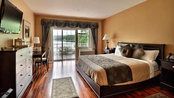 Select Comfort beds, in-room safe, desk, blackout drapes