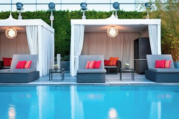 Outdoor pool, free cabanas, sun loungers at JW Marriott Los Angeles L.A. LIVE