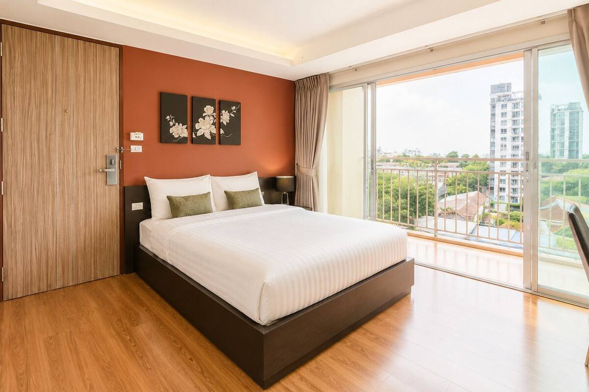 Superior Studio, 1 Double Bed | City view