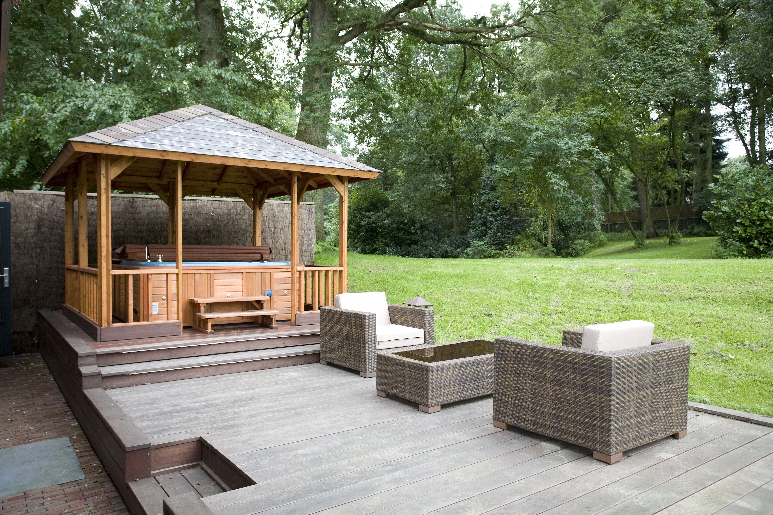 luxury suite, 1 king bed, jetted tub, garden view | 1 bedroom, down duvets, in-room safe, desk