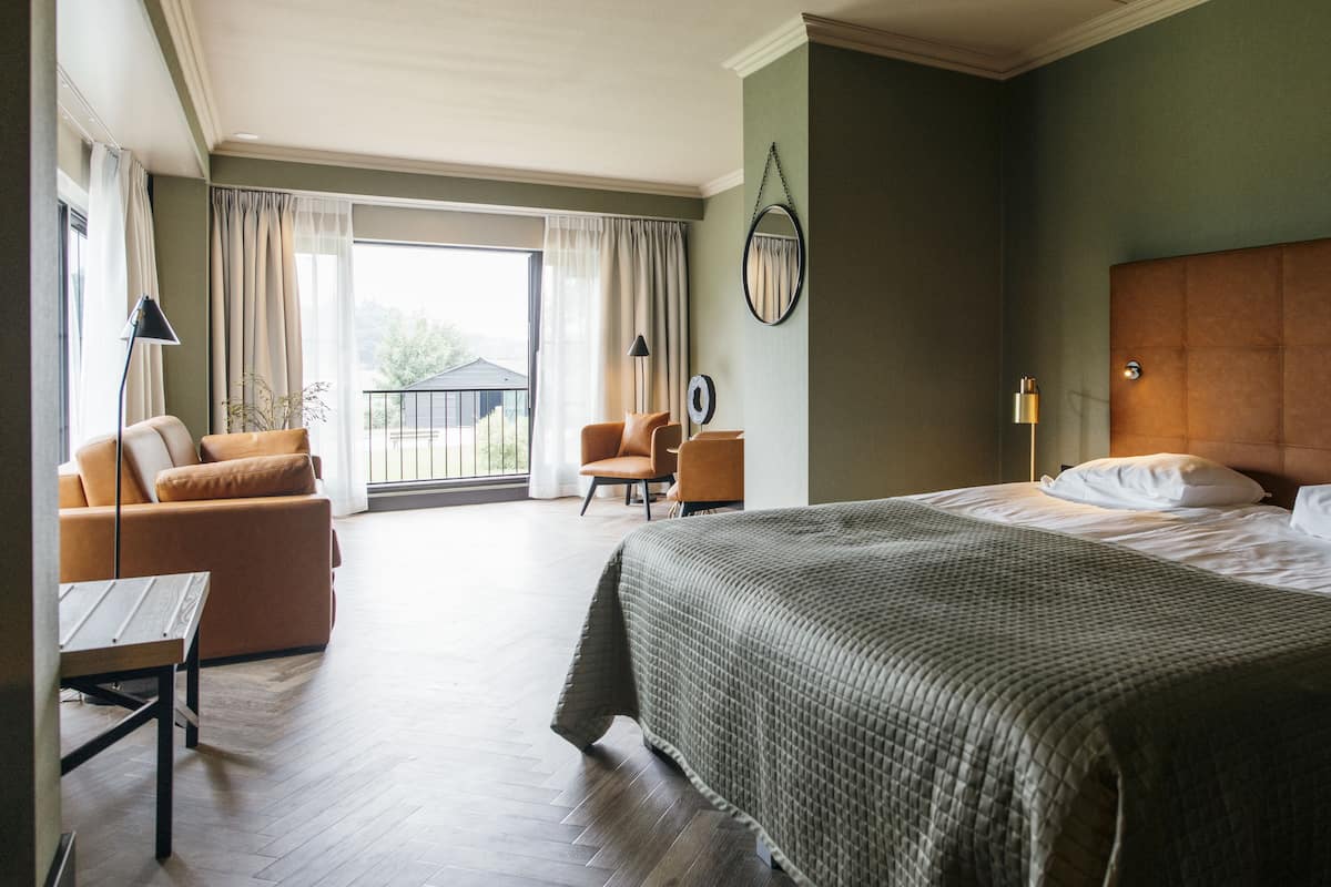 Comfort triple room | 1 camera, copriletto in piuma, una cassaforte in camera, una scrivania