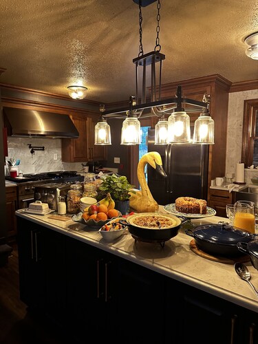 Williamsburg Sampler B & B