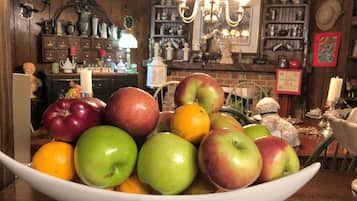 Petit déjeuner servi sur place