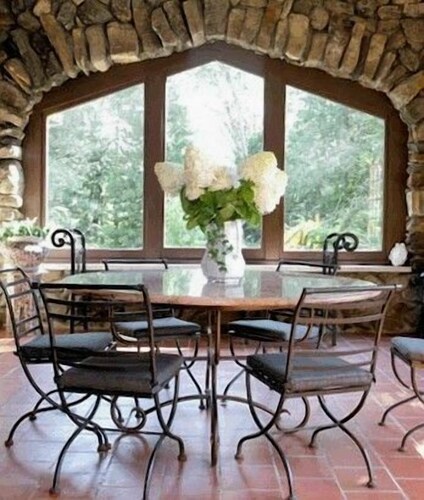 Rock Hall Luxe Lodging