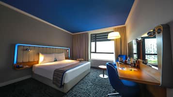 1 bedroom, down comforters, Select Comfort beds, minibar