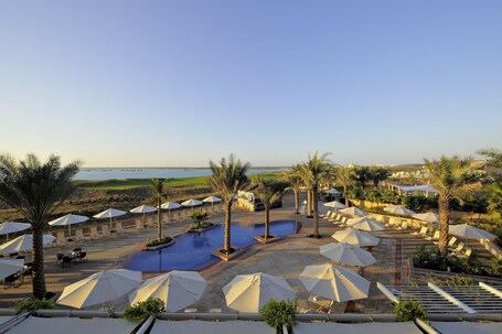 Park Inn by Radisson Abu Dhabi Yas Island - Image 4